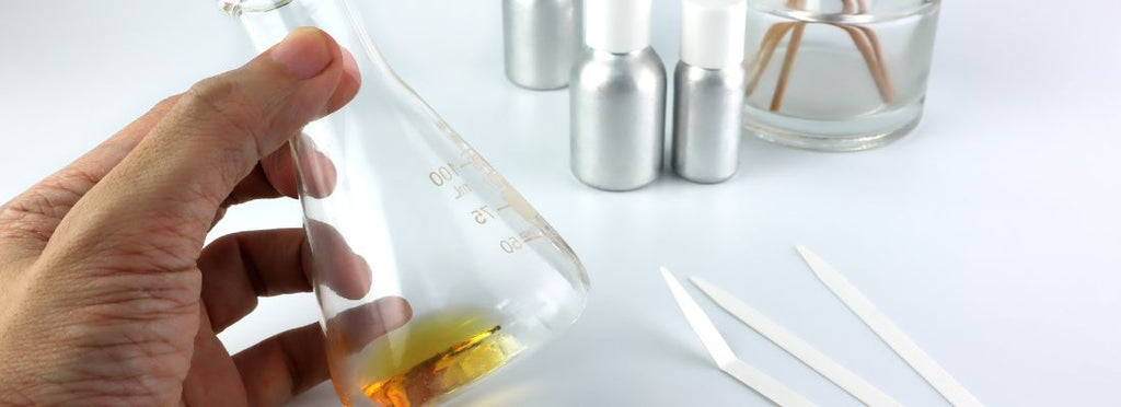 5 tapes pour raliser un Mlange liquide parfum 5 tapes pour raliser un Mlange liquide parfum