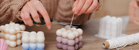 Lancer sa marque de bougies : un marché rentable et accessible