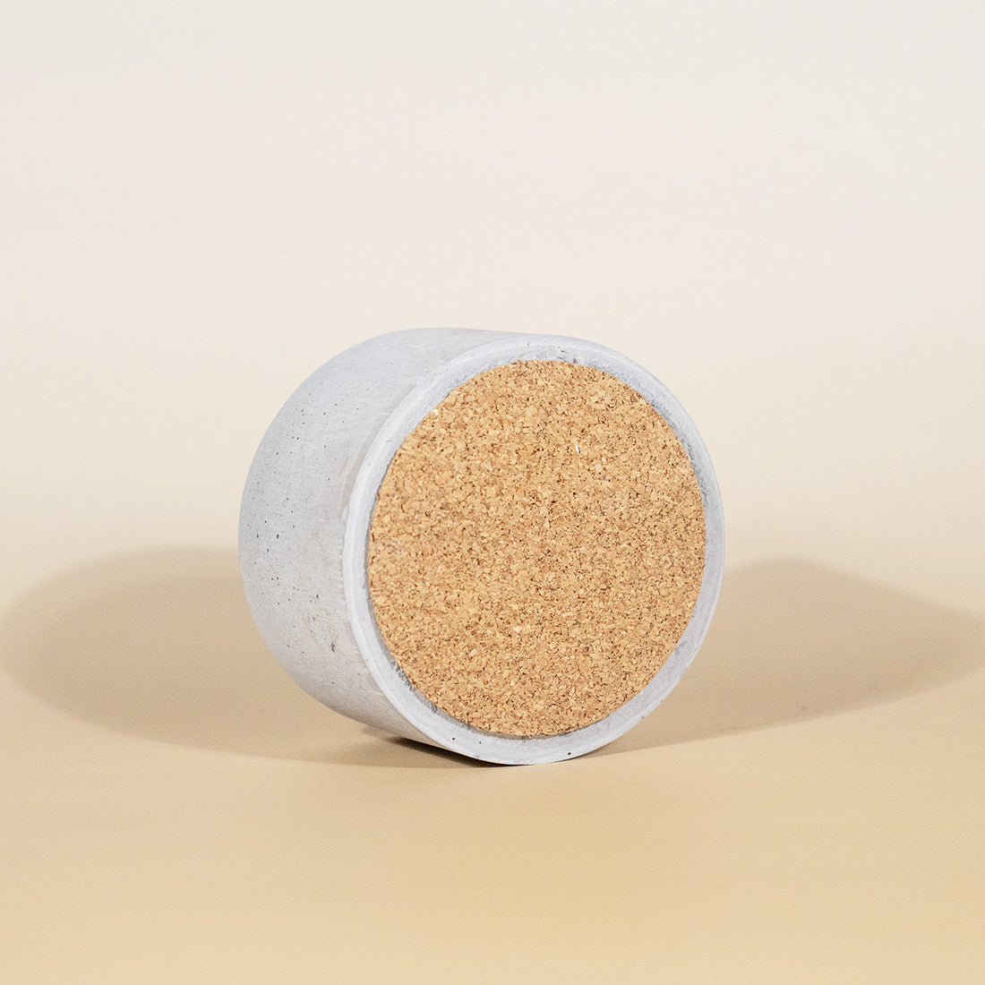 dessous contenant beton