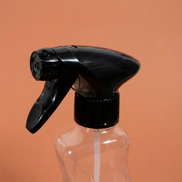 Transparente Sprühflasche für Reinigungsmittel