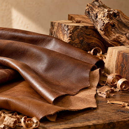 Cuir et bois parfum boisé de Grasse pour bougies fondants et diffuseurs